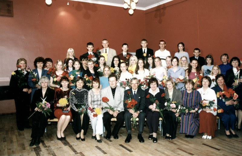 Kuressaare Muusikakooli 47. lend, 2001
